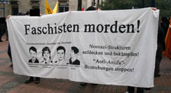 Plakat auf der Antifademo zum 1.9. in Dortmund