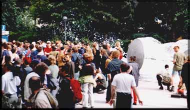 [Crowd meeting at Ebertplatz]