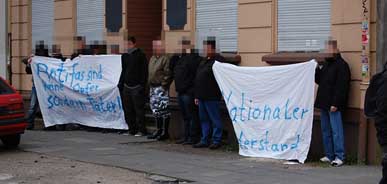 Plakat auf der Antifademo zum 1.9. in Dortmund