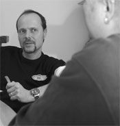 Michael Ahlsdorf beim Gespräch mit dem Antifaschistischen Infoblatt